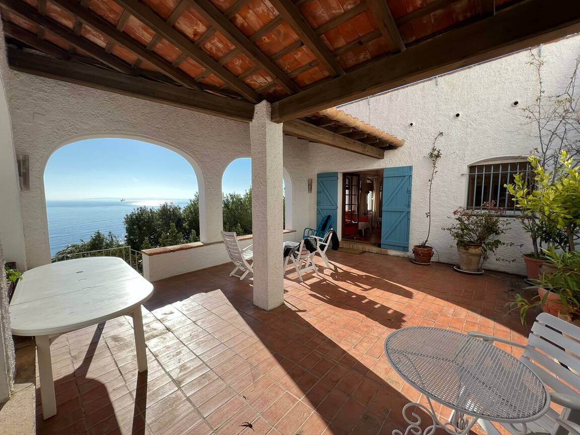 Mediterranean style house with sea views for sale Almadrava