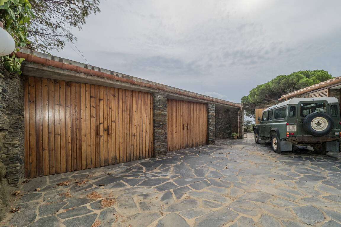 Spektakuläres emblematisches Haus zum Verkauf in Cadaqués