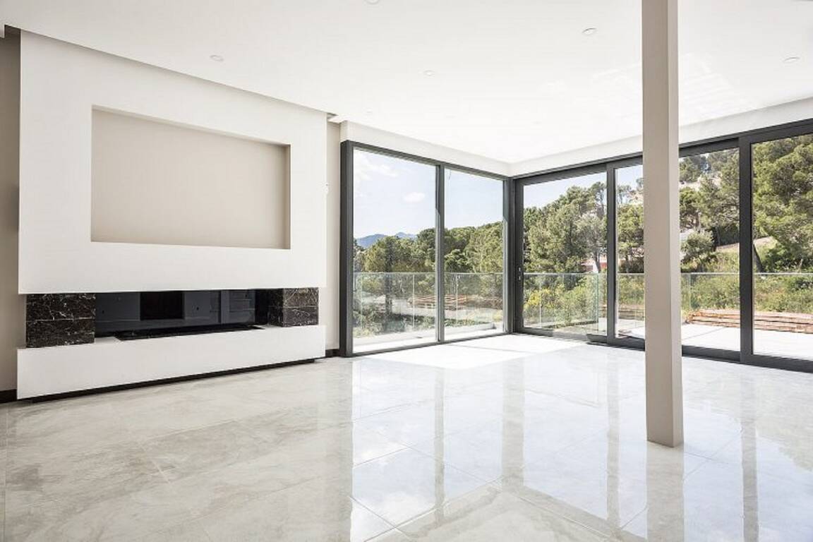 Belle nouvelle maison de style moderne à vendre à Llança