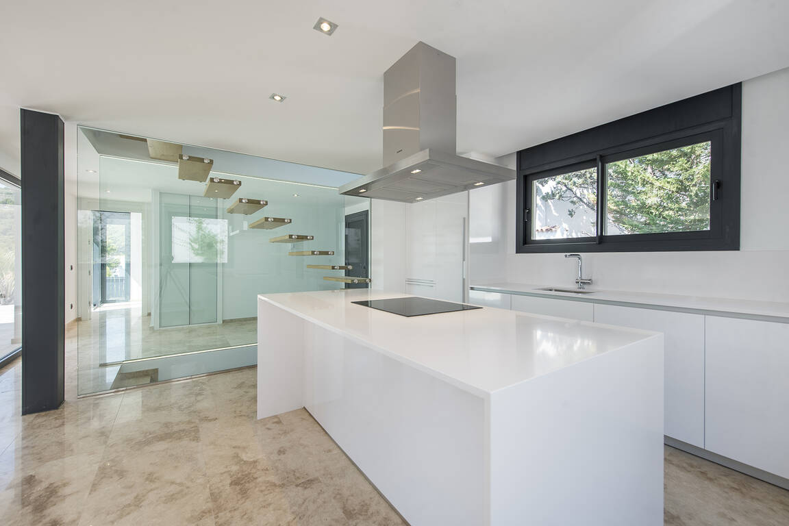 Schönes neues Haus mit Meerblick zu verkaufen in Cala Montgo, L'Escala