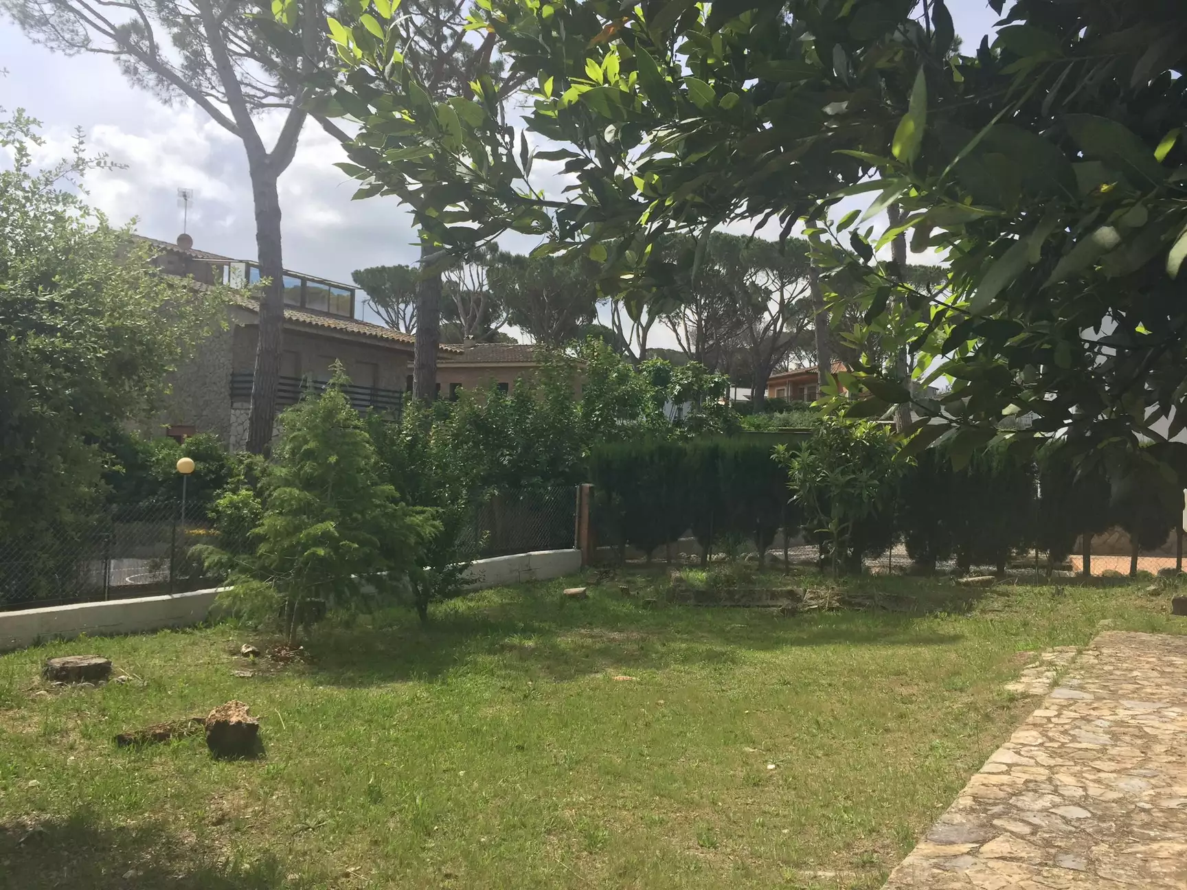 Schönes Haus mit großem Grundstück zum Verkauf in Canyera, Llagostera.