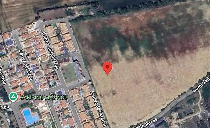Terreny a Empuriabrava: ideal per construir 60 habitatges o 36 cases individuals.